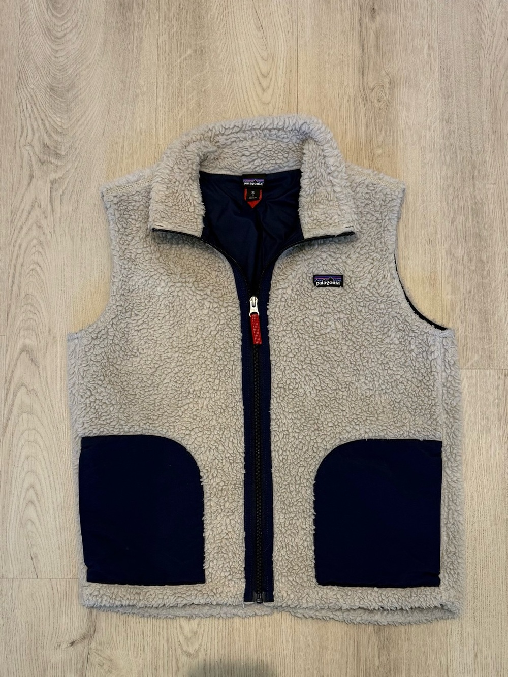 Kids' Retro-X® Fleece Vest
Boys Size 14 XL Natural/Navy
Excellent Condition